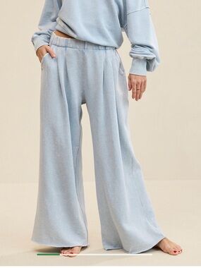 Aerie street trouser Color Cloud wash